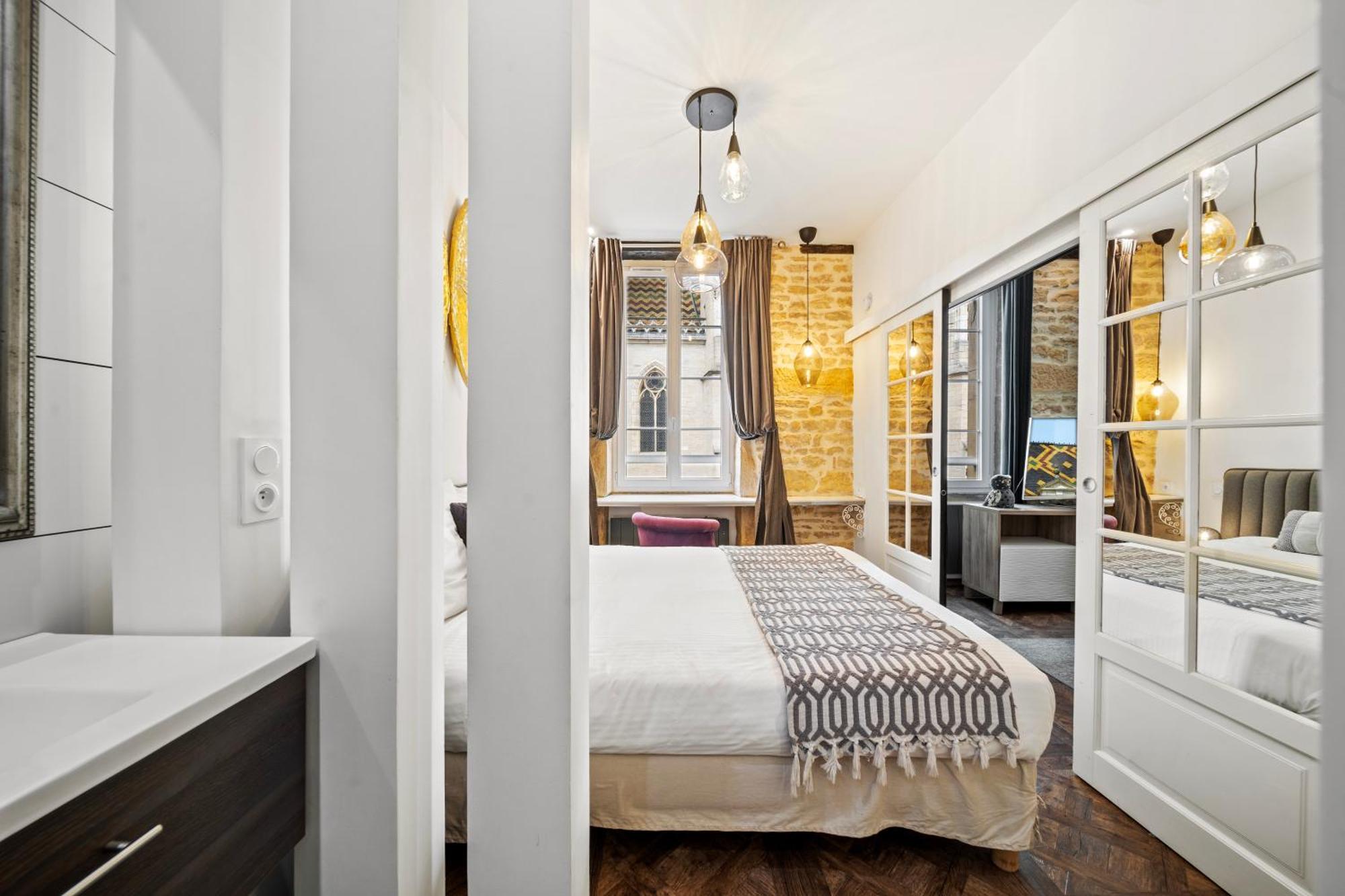 La Suite Indivio - Appartement Standing Vue Cathedrale Dijon Exterior foto